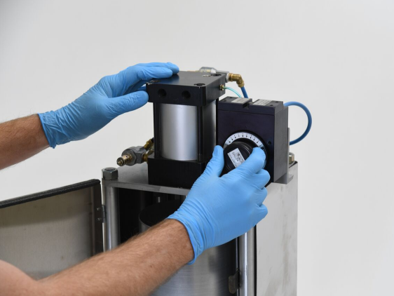 aerosol paint filling system